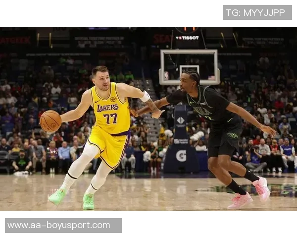 湖人本赛季对阵鹈鹕三战全胜展现强大实力与稳定表现