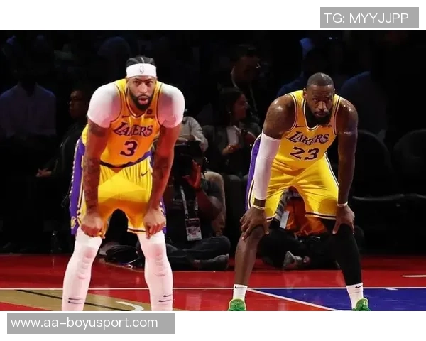 湖人本赛季第四节领先时保持全胜战绩展现强大实力