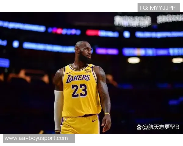 布莱斯前场篮板补篮詹姆斯兴奋转发赛场瞬间赞叹6号表现出色