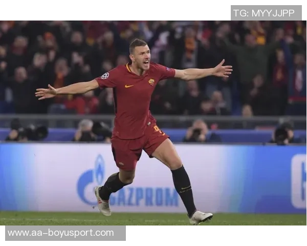 罗马昔日英雄重聚哲科赛后亲吻德罗西感动全场 罗马昔日英雄重聚哲科赛后亲吻德罗西感动全场